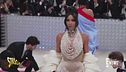 "Moda caustica", 50 mila perle per Kim Kardashian
