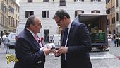 Vespone il rotolo di Fratoianni: dieci piani di morbidezza