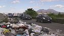 Napoli, strada chiusa per deposito di rifiuti