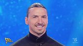 Zlatan Ibrahimovic conduce Striscia