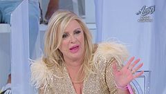 Tina: ''Pinuccia hai trovato un amico... Il grande amore te lo scordi''