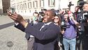 Le ombre dietro il personaggio Soumahoro