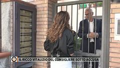 Il ricco vitalizio del consigliere sotto accusa