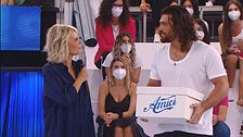 Can Yaman ad Amici22