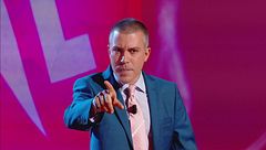 Saverio Raimondo: "Body positivity? Io, alto e con una voce sexy"