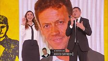 Lo scherzo di Teo Mammucari a Rocco Siffredi