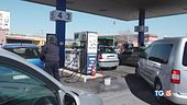 Sale prezzo carburanti Arriva decreto-lavoro?