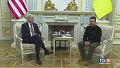 Biden a Zelensky: "USA sono con voi"