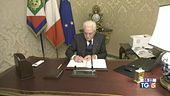 Mattarella firma "con riserva"