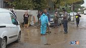 Emergenza alluvione Al lavoro nel fango