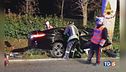 Auto contro un albero, morte due giovanissime