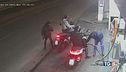Video choc, gambizzato per lo scooter a Napoli