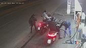 Video choc, gambizzato per lo scooter a Napoli