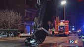Auto finisce nel canale, strage di giovanissimi