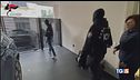 Dai pizzini alla spesa Arrestata l'amante