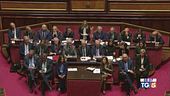 Polemiche sul 25 aprile ma Berlusconi a Onna...