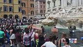 Blitz a Fontana Trevi "Ora basta assalti"