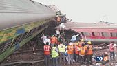 Scontro tra treni, è carneficina in India