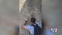 Un altro sfregio al Colosseo