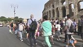Turismo record in città sos abbandono animali