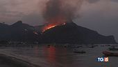 Fiamme e vento forte il sud brucia ancora
