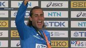 Almeno lo sport regala felicità