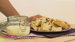 Tozzetti alle prugne secche e crema inglese aromatizzata