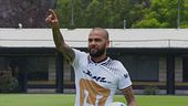 Violenza sessuale, Alves in manette