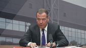 Aiuti, Medvedev attacca Crosetto