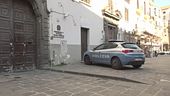 Napoli, spari in commissariato