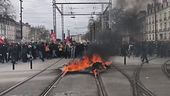 Francia in fiamme, "non ci fermiamo"