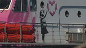 Migranti, fermata la nave di Bansky