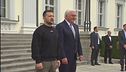 Zelensky in tour per le armi
