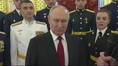 Putin si salva tra molti misteri