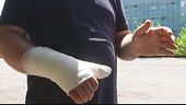 Accoltellato da un folle sul bus