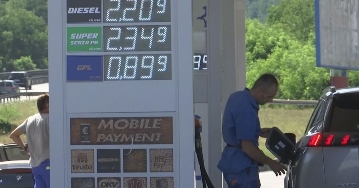 Studio Aperto: La benzina torna alle stelle Video | Mediaset Infinity
