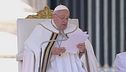 I giovani pregano con il Papa