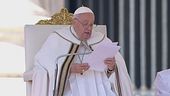 I giovani pregano con il Papa