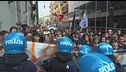 Autonomi in corteo, scontri a Torino