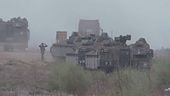 Tank israeliani verso Gaza