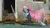 Banksy, giù la maschera