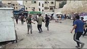 Assedio e raid, è fuga da Gaza