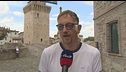 "Vai piano", e viene massacrato