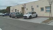 L'ha colpita a due passi da casa