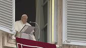Papa Francesco: "Il Natale non è consumismo"