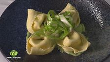 Ravioli ripieni con asparagi alle due consistenze