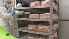 La fase di cottura del prosciutto