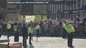 Inghilterra, le proteste contro il Re
