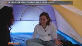 La protesta degli studenti per il caro affitti