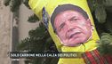 Solo carbone nella calza dei politici